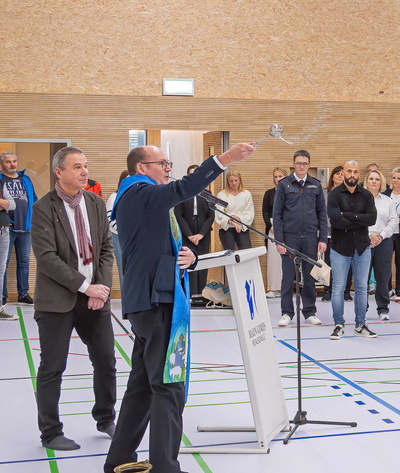 Neue Zweifachturnhalle in Obernburg dem Schul- und Vereinssport übergebe