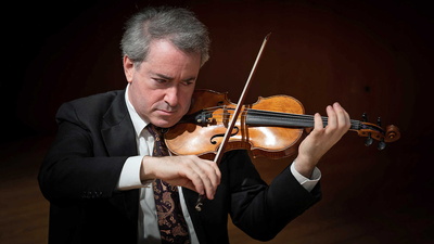 Prof. Hagai Shaham mit Violine