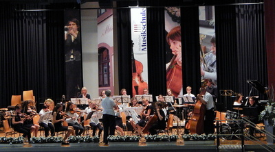 Orchester auf der Bühne