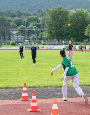 Schulen messen sich in drei leichtathletischen Disziplinen