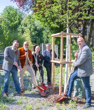 Symbolische Baumpflanzung beim Jahrtag der Feldgeschworenen