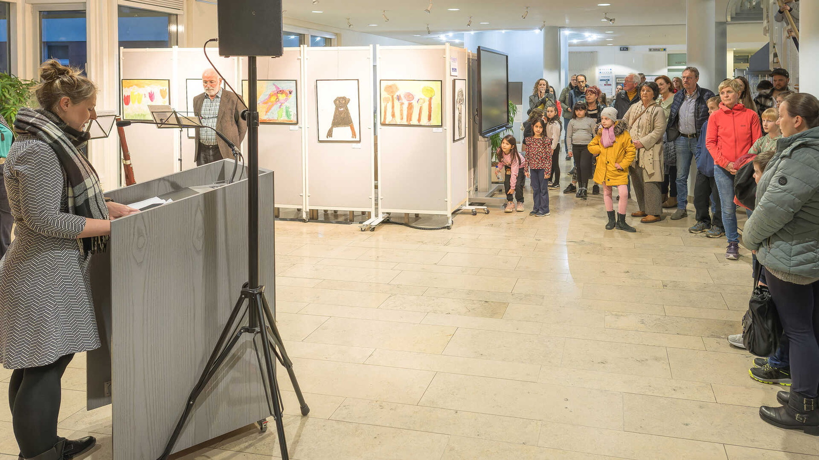 Schaefler-Preis-Bilder im Foyer des Landratsamts zu bewundern