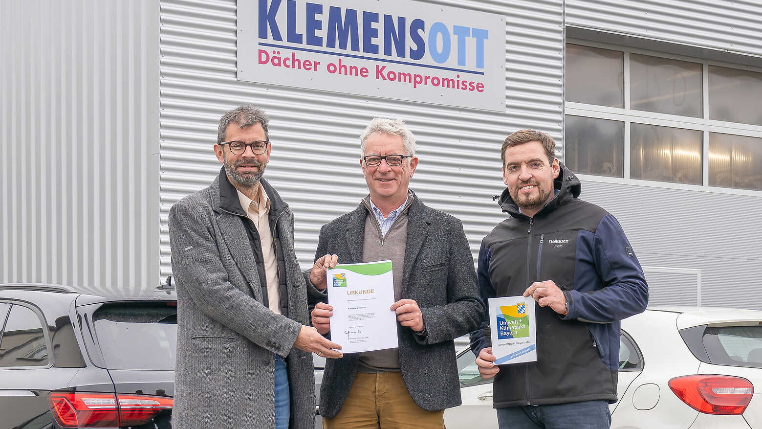 Umwelt- und Klimapakt-Urkunde für Dachdeckerfirma Klemens Ott